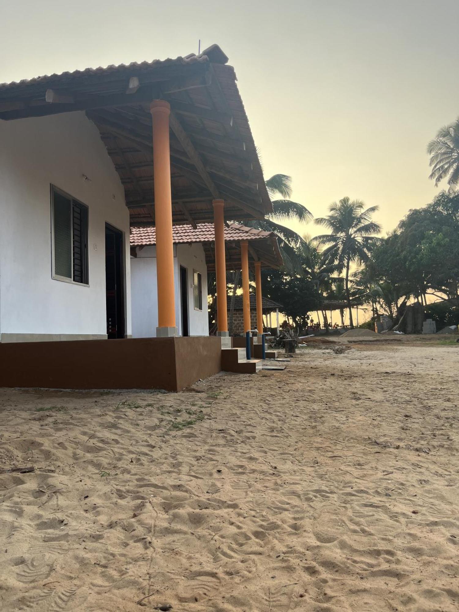 Revibe Beach Hostel Gokarna Gokarna  Esterno foto